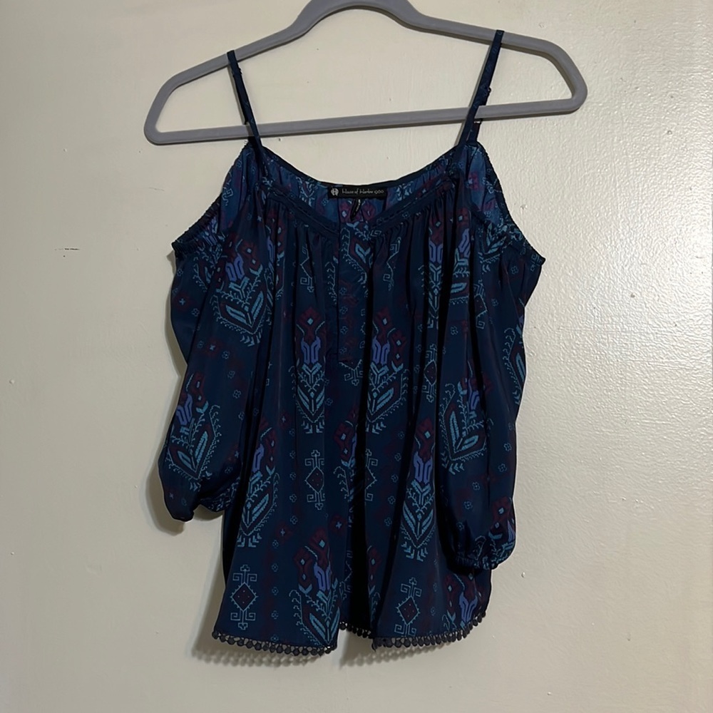 House of Harlow cold shoulder top